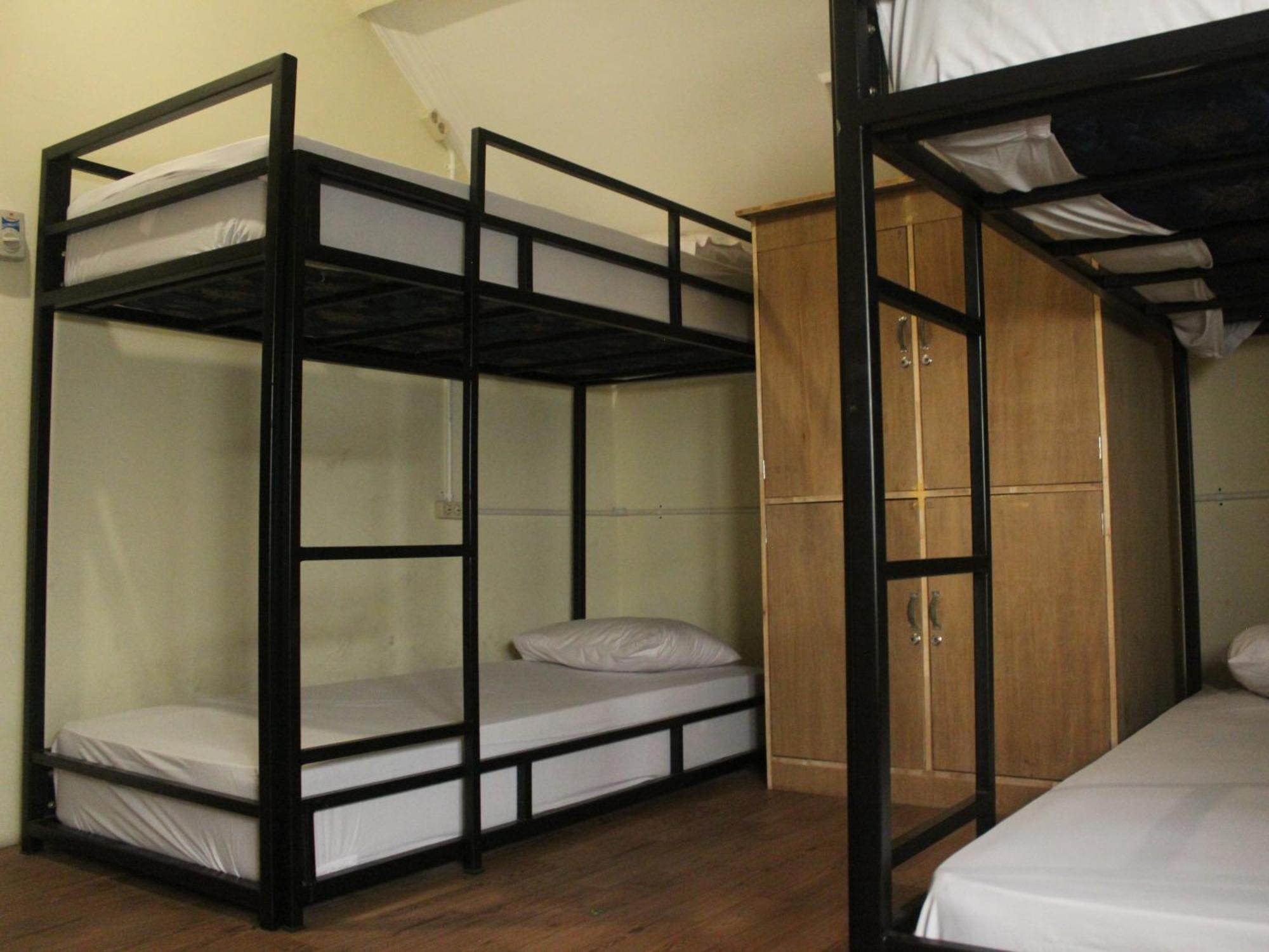 יוגיאקרטה Oke Baik Hostel מראה חיצוני תמונה