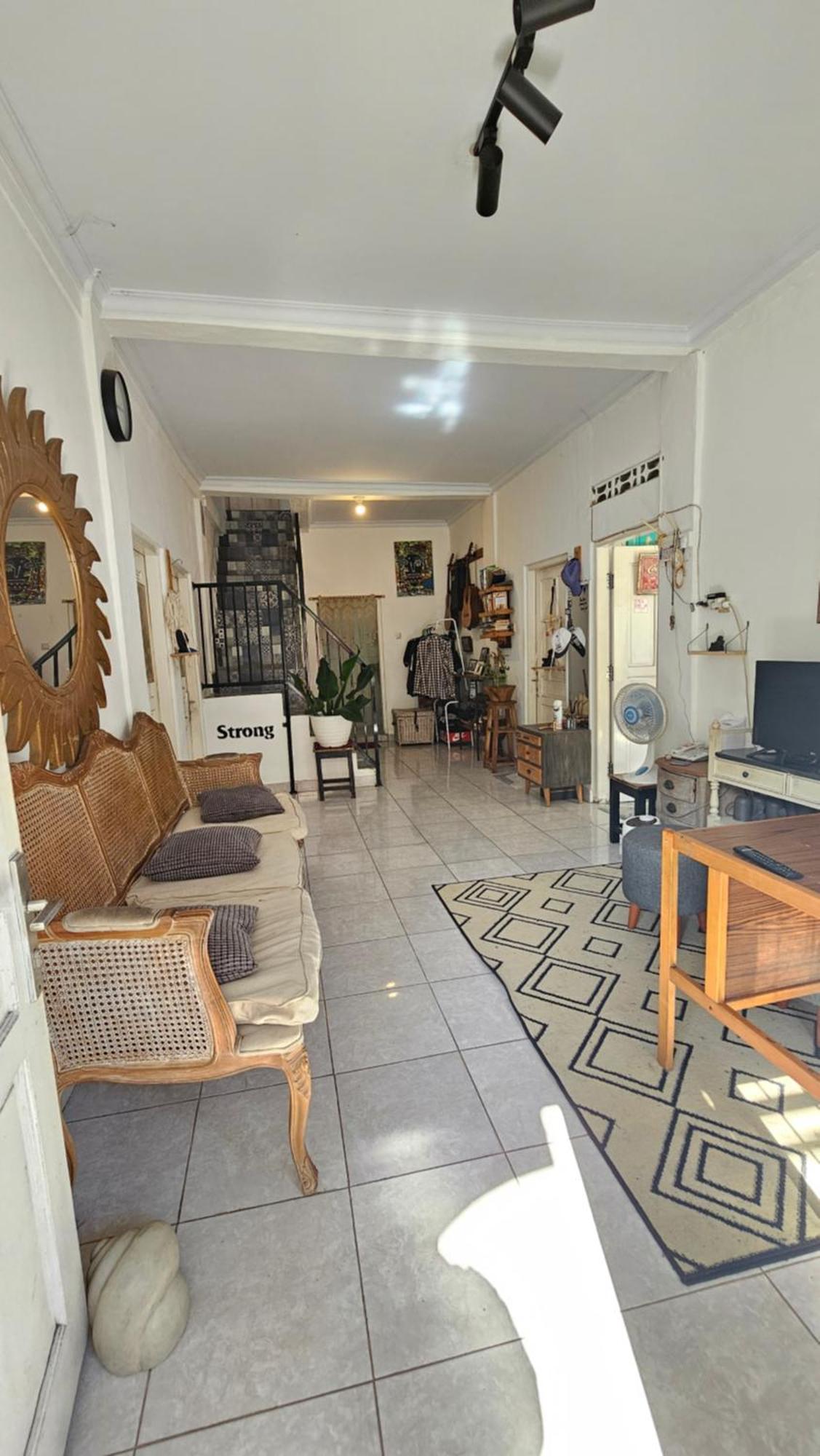 יוגיאקרטה Oke Baik Hostel מראה חיצוני תמונה