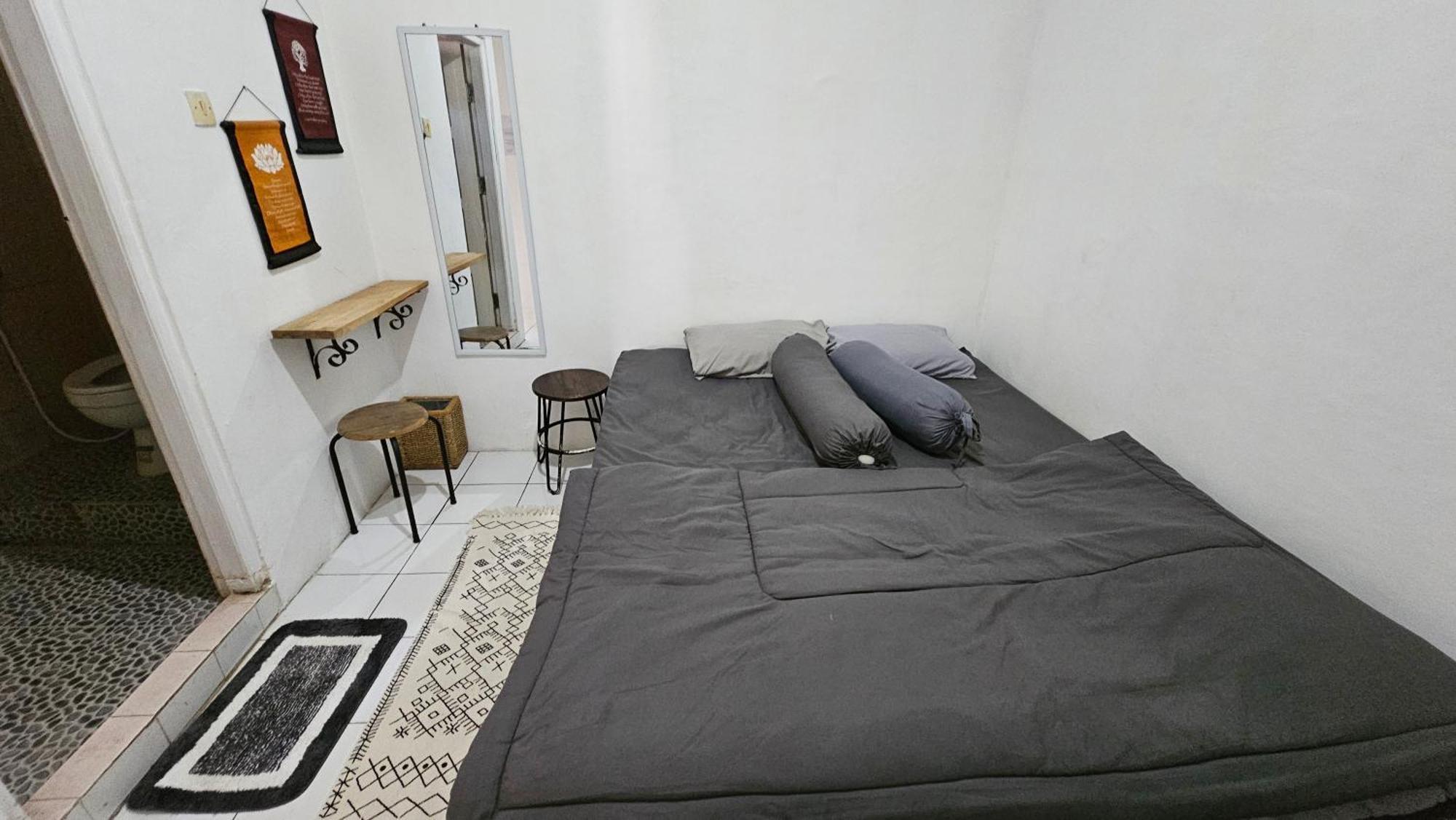 יוגיאקרטה Oke Baik Hostel מראה חיצוני תמונה