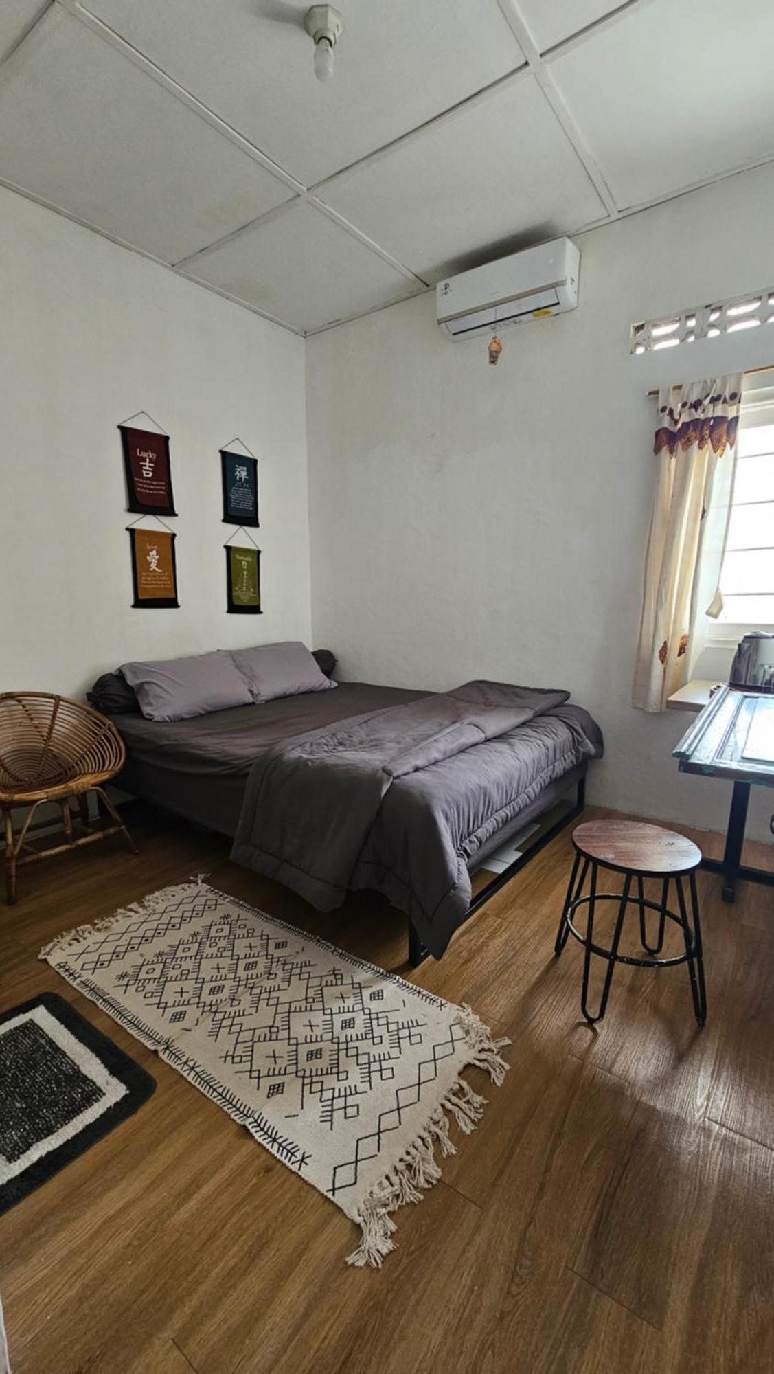 יוגיאקרטה Oke Baik Hostel מראה חיצוני תמונה