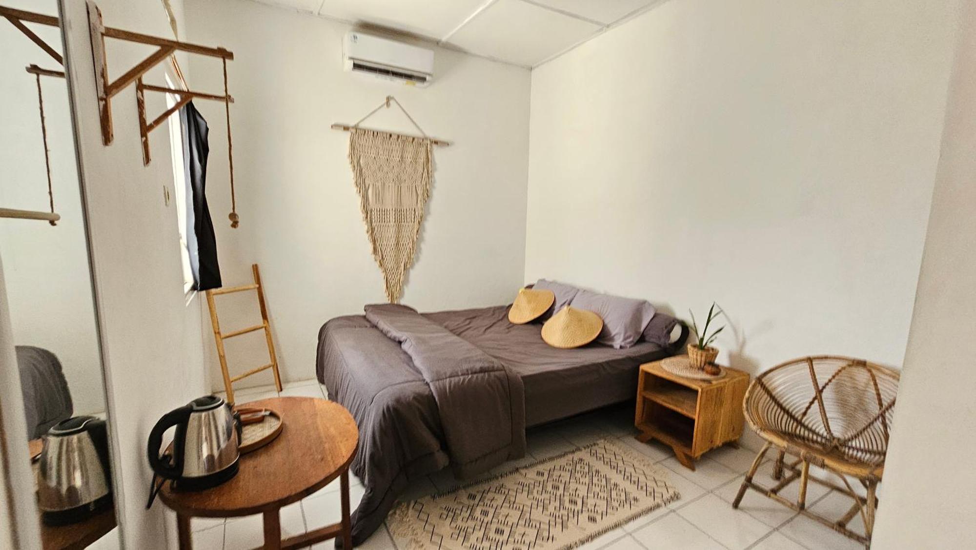 יוגיאקרטה Oke Baik Hostel מראה חיצוני תמונה