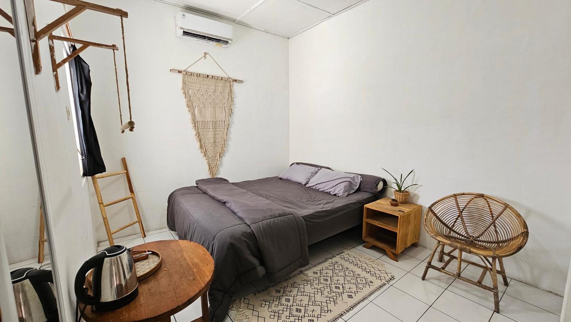 יוגיאקרטה Oke Baik Hostel מראה חיצוני תמונה